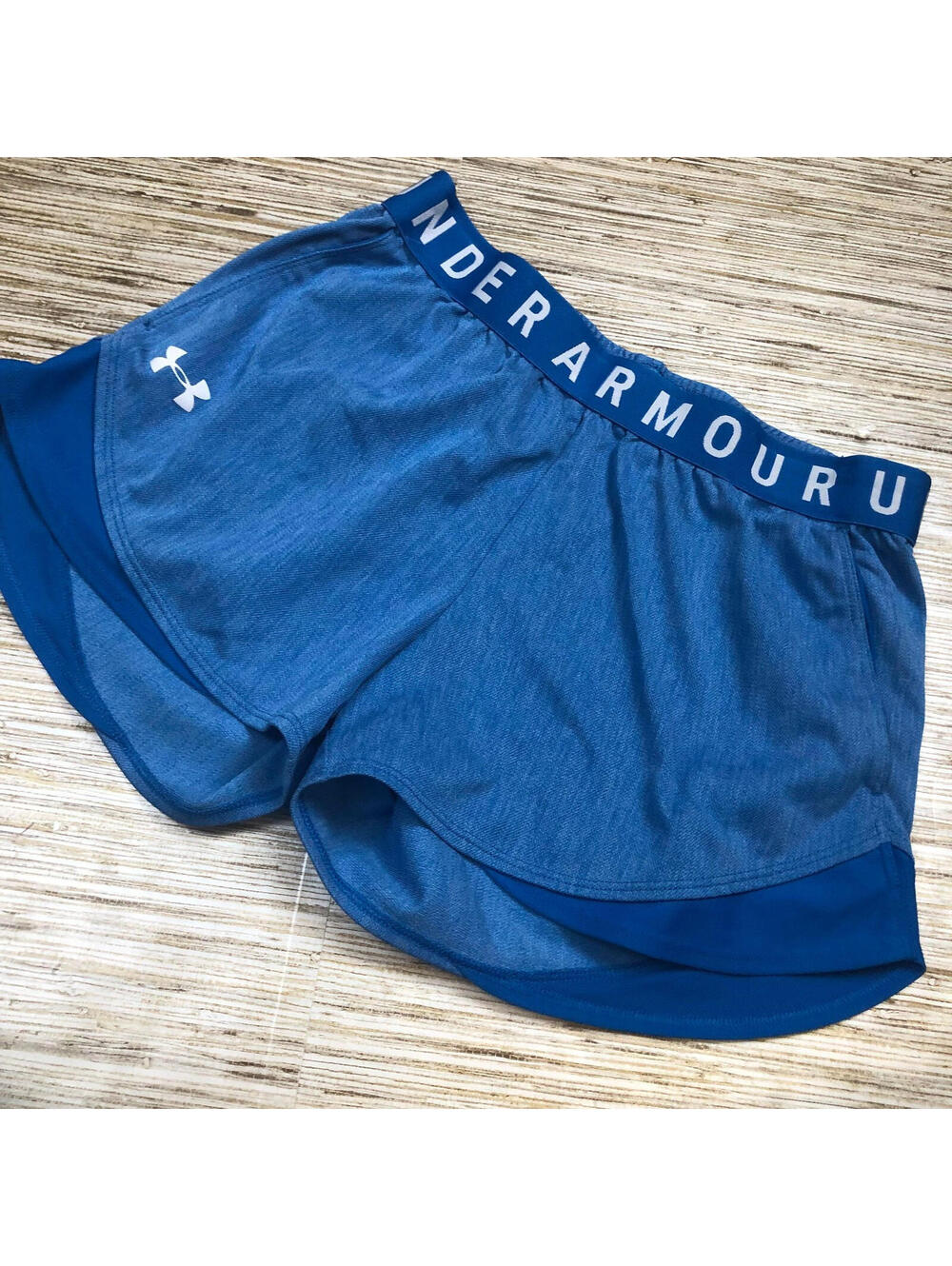 3278 Under Armour heat gear athletic shorts BLUE sz S